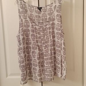⚜️ 💀 Torrid Sleeveless Skull Blouse 💀